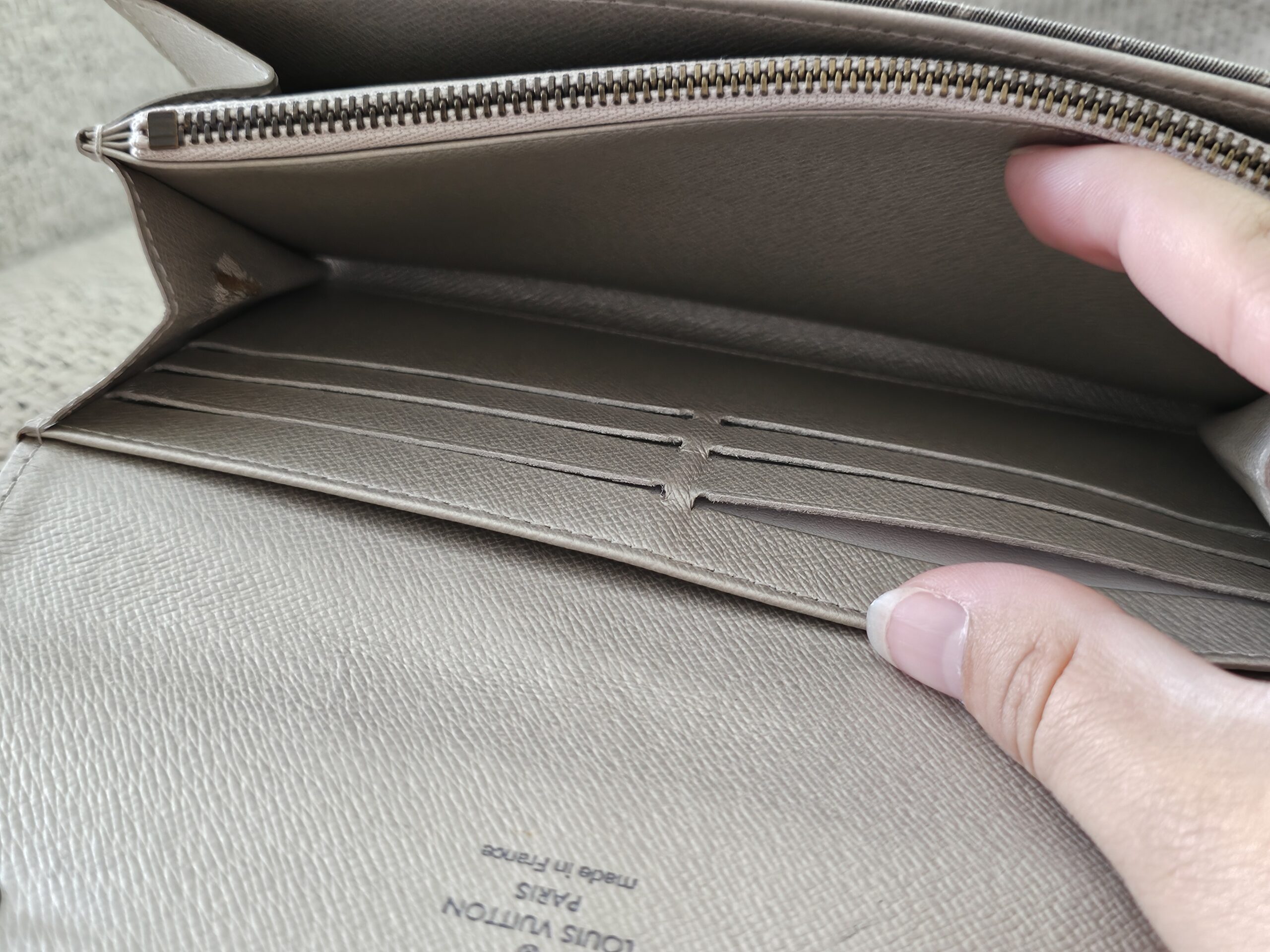 Row of card slots in the light leather interior of the Mini Lin Sarah Wallet