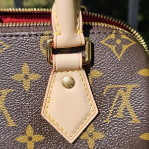 Second handle attachment on the Speedy Bandouliere 20
