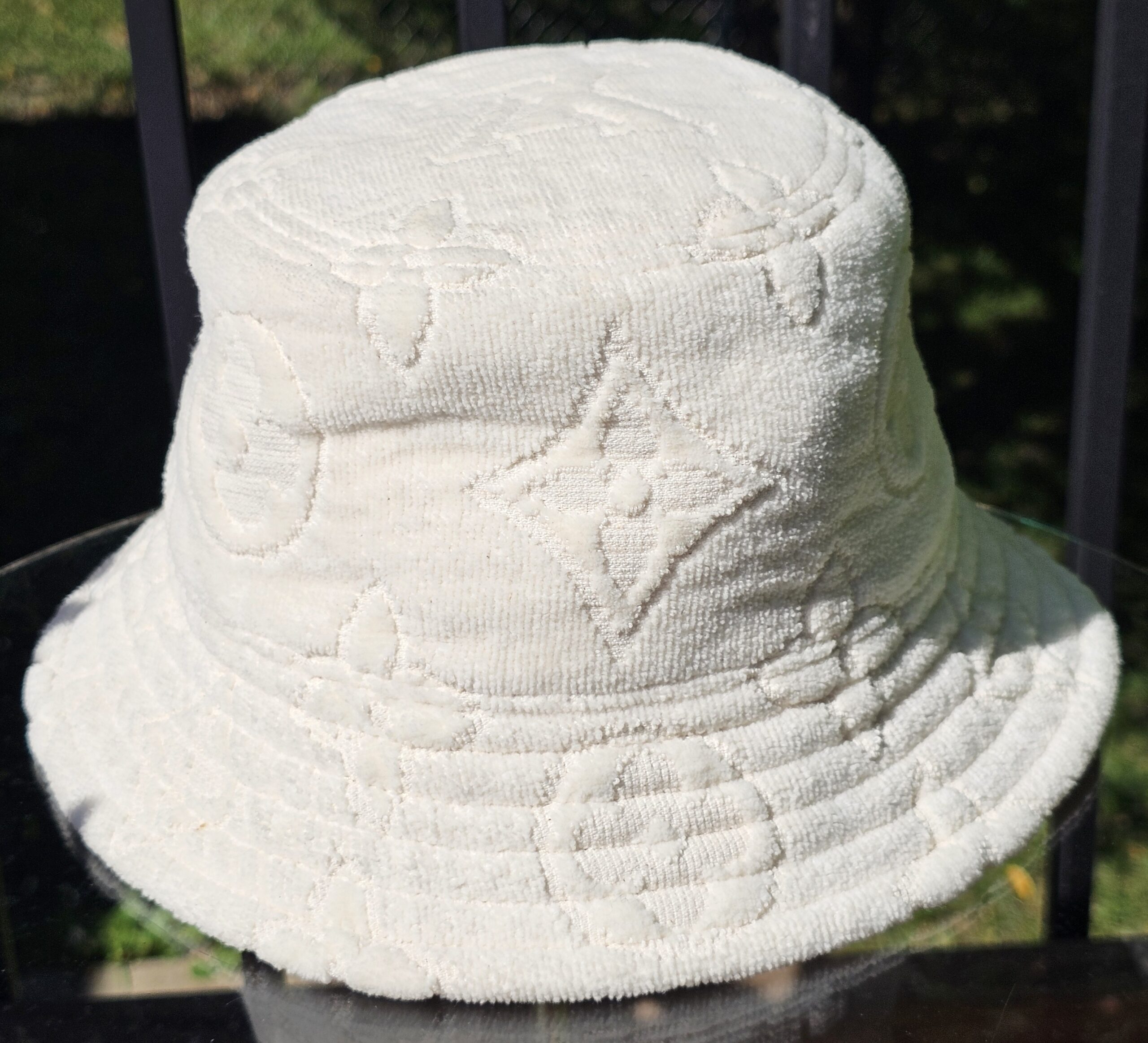 Louis Vuitton LVacation Reversible Bucket Hat White Cream - plush Monogram jacquard side