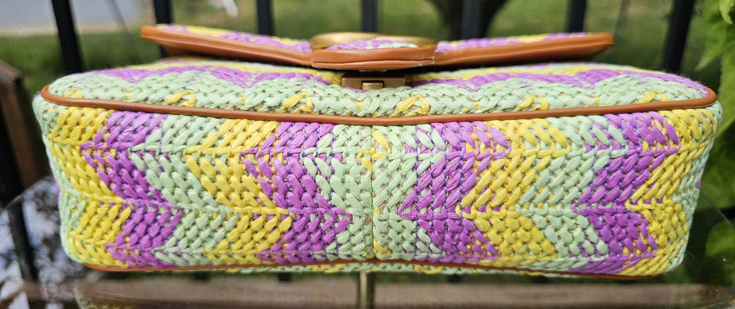 Base of the GG Marmont raffia shoulder bag