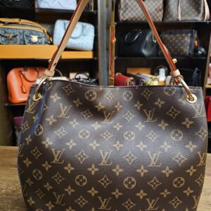 Front of the Monogram Graceful PM seen at a slight angle