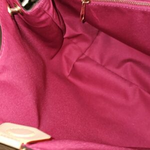 Pivoine interior with the zip pocket along one side