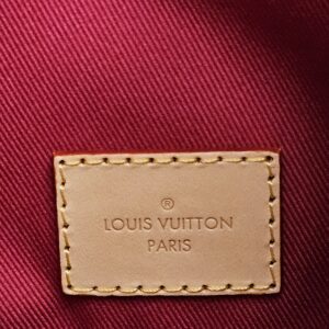 LOUIS VUITTON PARIS leather patch on the Pivoine lining