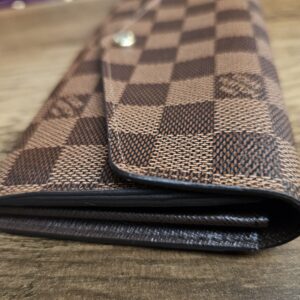 Sarah Wallet seen from the side at an angle