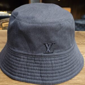 Graphite side of the bucket hat with the embroidered LV