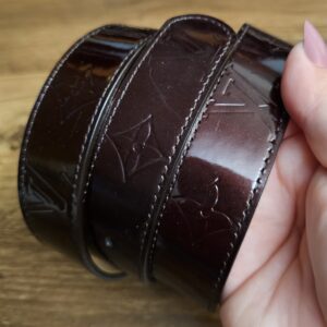 Close-up of the deep Amarante Monogram Vernis finish