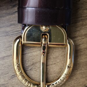 Gold-tone buckle engraved LOUIS VUITTON