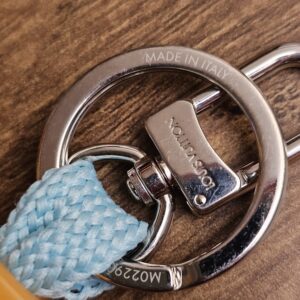 Key ring engraved MADE IN ITALY and the clasp engraved LOUIS VUITTON