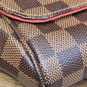 Second corner of the Damier Ebene canvas