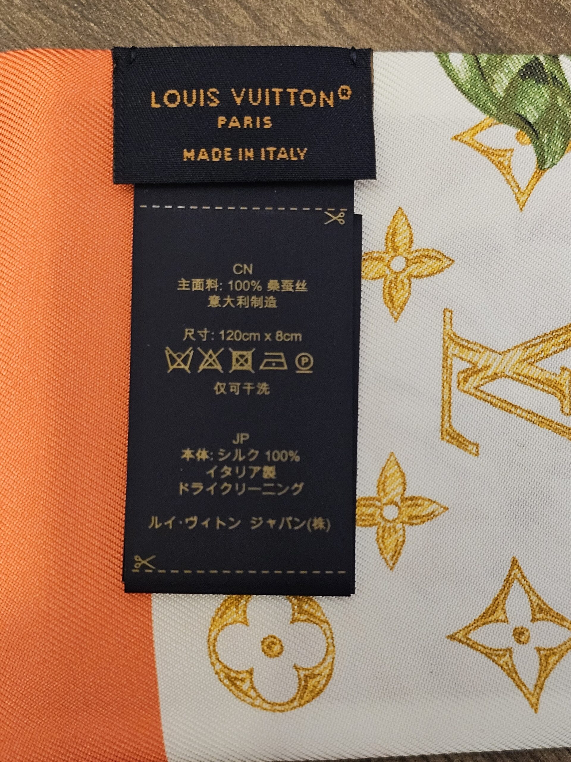 Care label on the bandeau reading Louis Vuitton Paris made in Italy, 100 percent silk