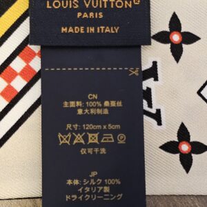 Care label on the bandeau reading Louis Vuitton Paris made in Italy, 100 percent silk
