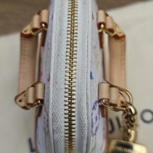 Overhead view along the zip and vachetta handles