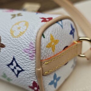 Close up of the end panel and vachetta tab