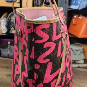 Other side profile showing the pink lining