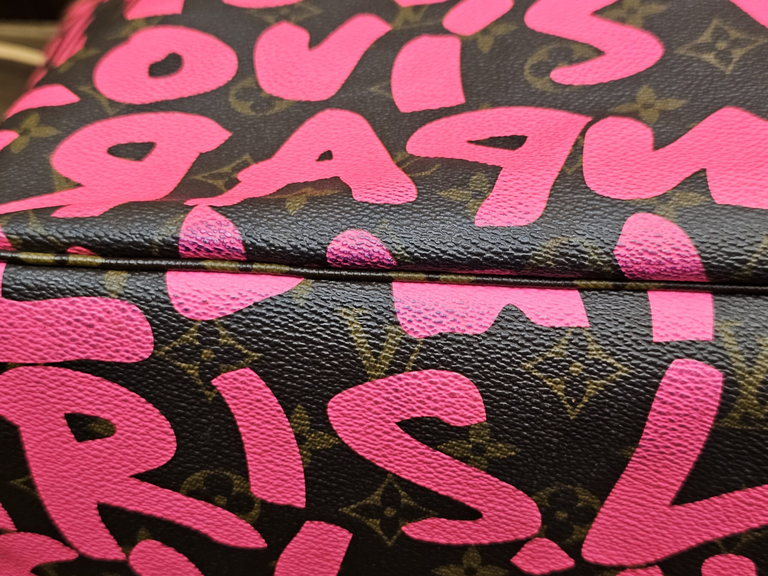 Base of the bag