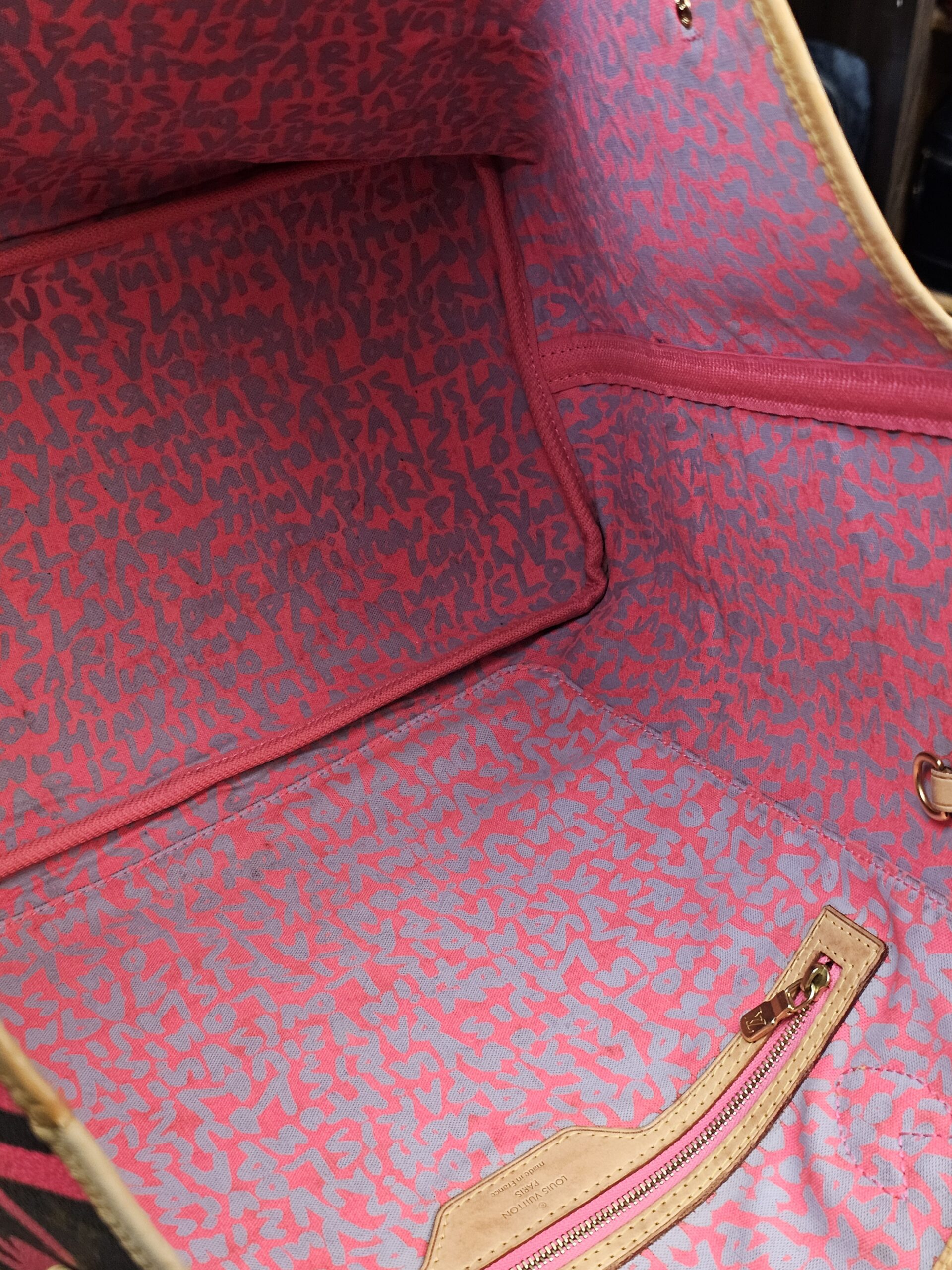 Interior base of the lining