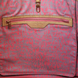 Interior zip pocket