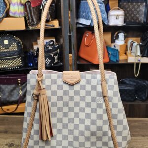 Other side of the tote with the tassel