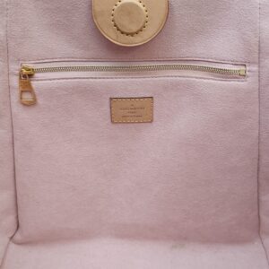Interior zip pocket