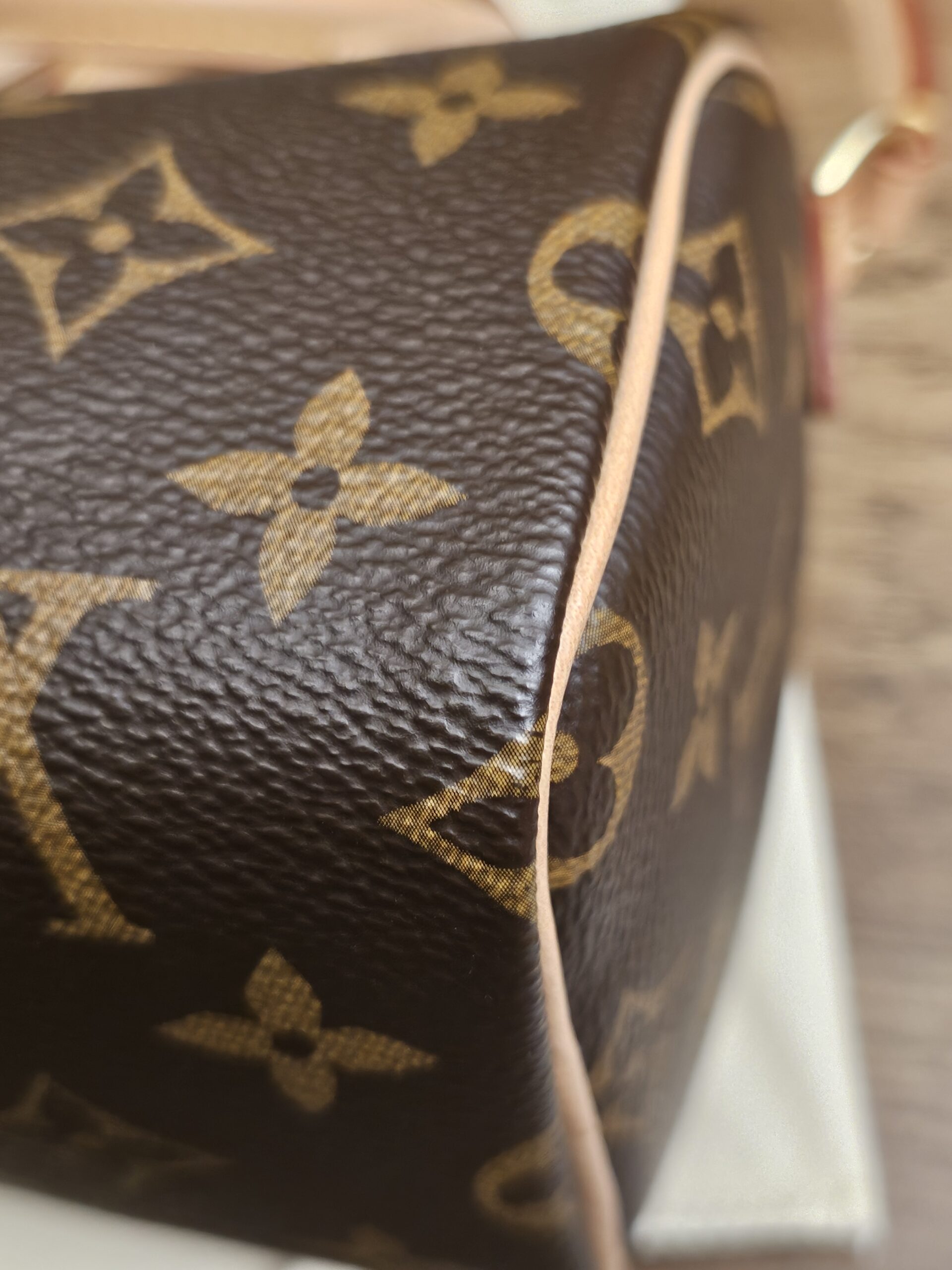 Close up of the piping along the end panel
