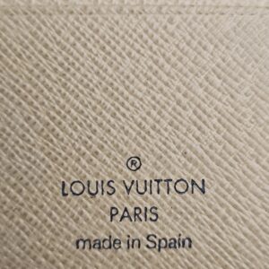 Interior heat stamp reading made in Spain