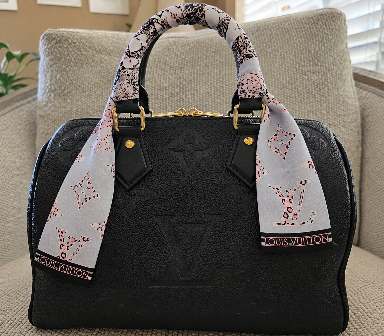 Louis Vuitton Jungle Mania Bandeau - Image 11