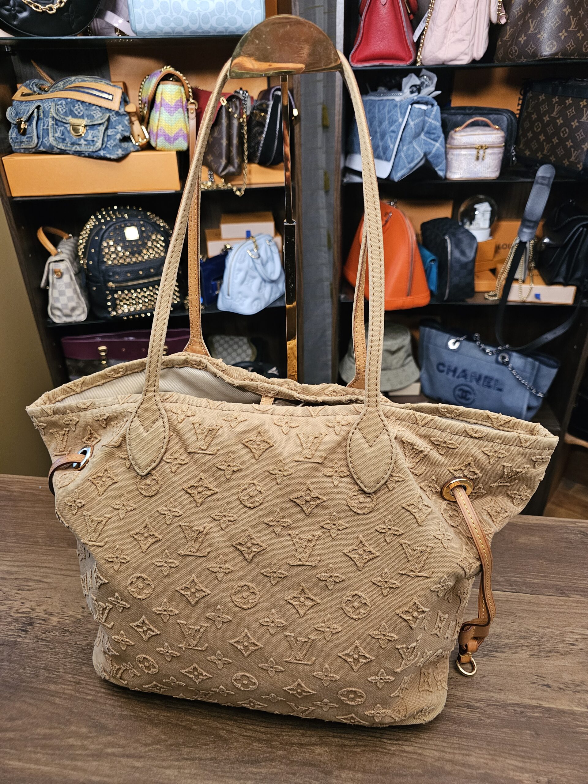 Louis Vuitton Denim Neverfull MM Beige - Image 3