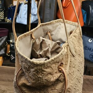 Louis Vuitton Denim Neverfull MM Beige - Image 6