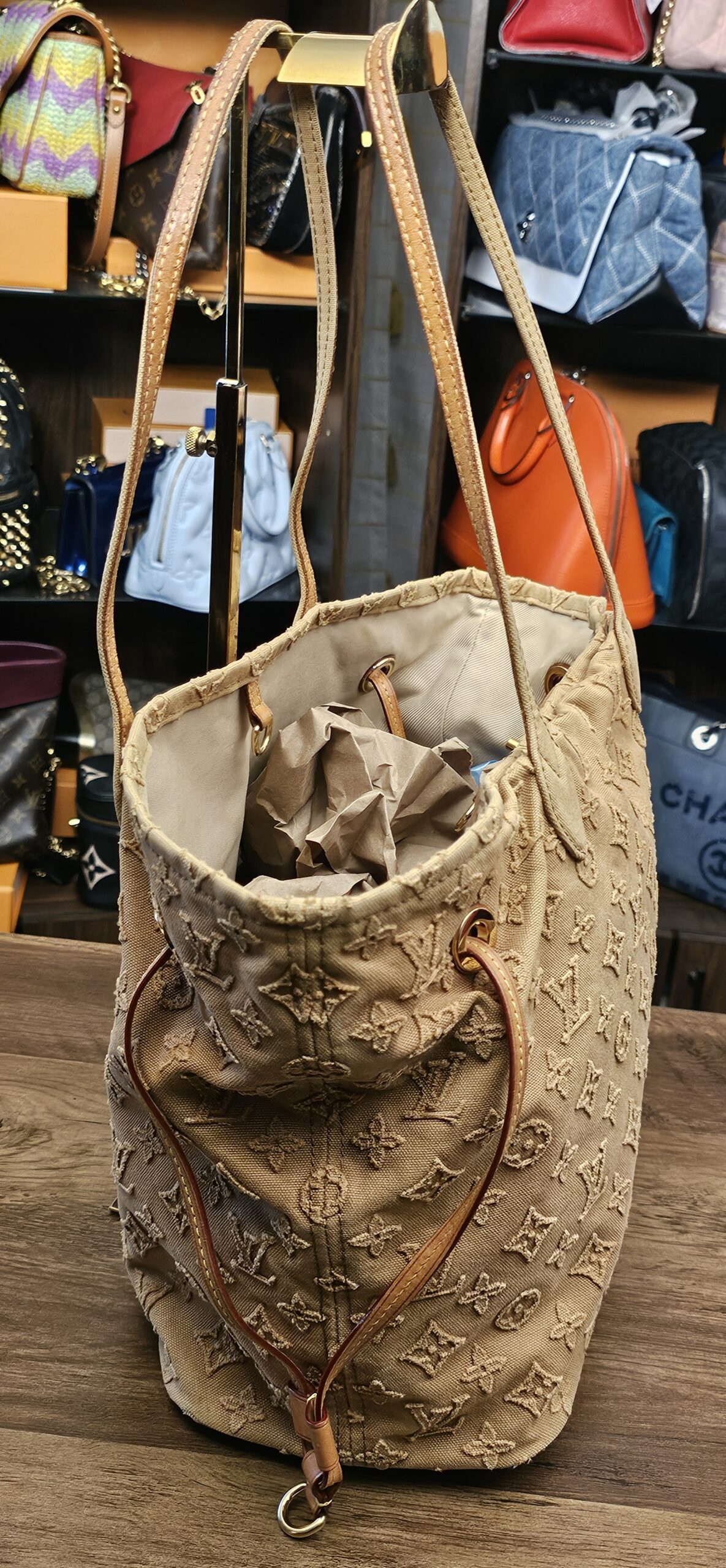 Louis Vuitton Denim Neverfull MM Beige - Image 6