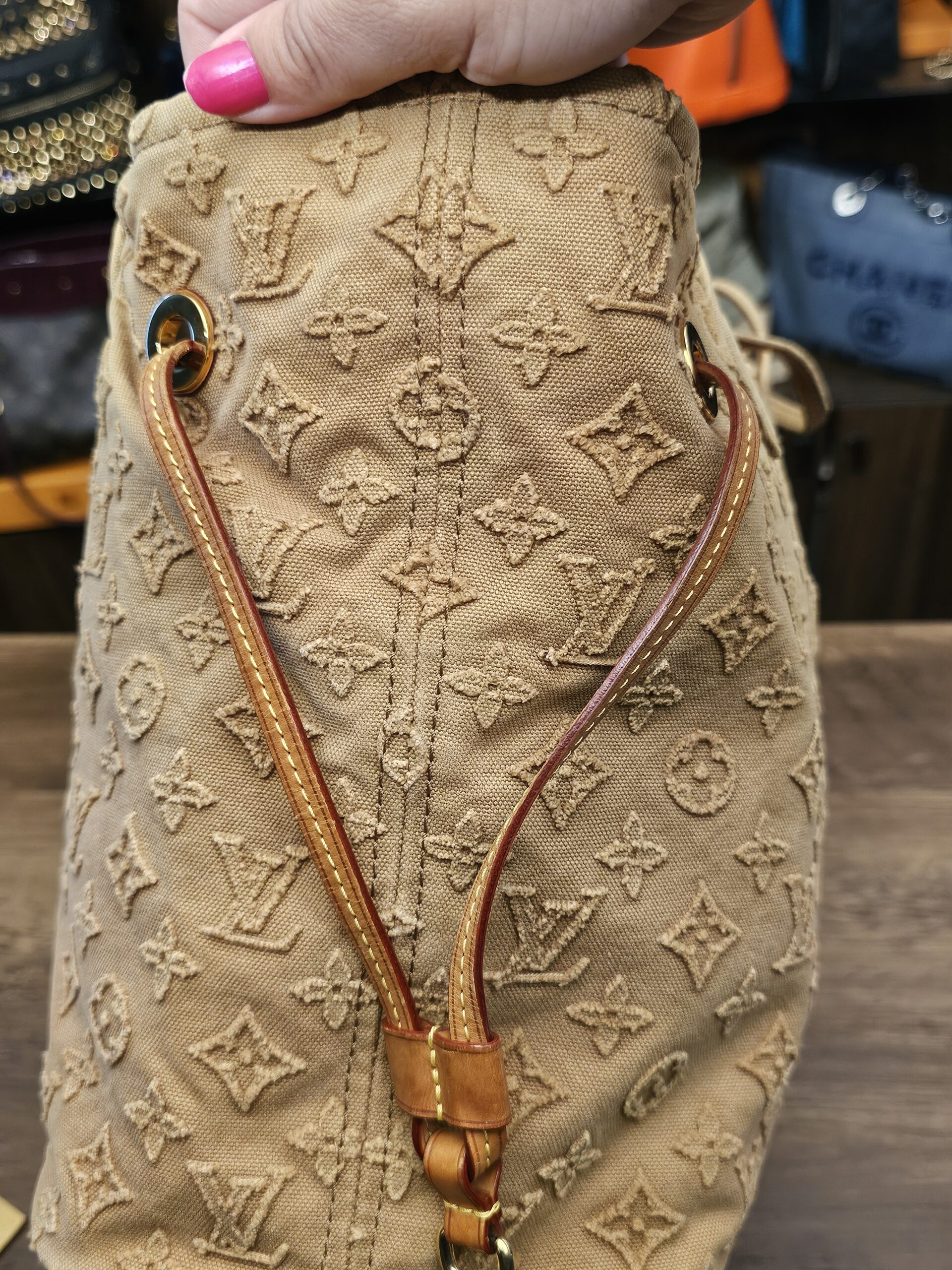 Louis Vuitton Denim Neverfull MM Beige - Image 11
