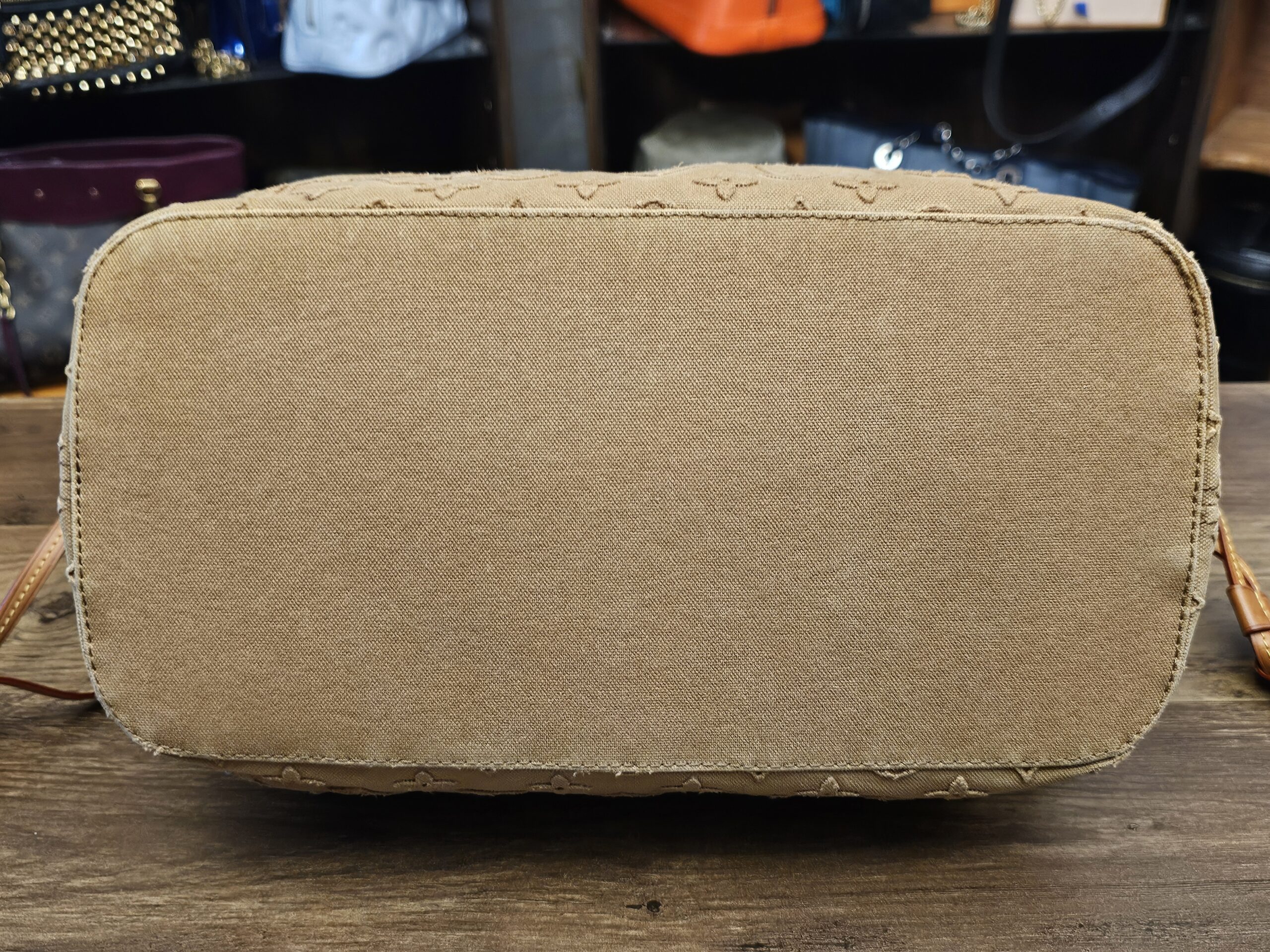 Louis Vuitton Denim Neverfull MM Beige - Image 12