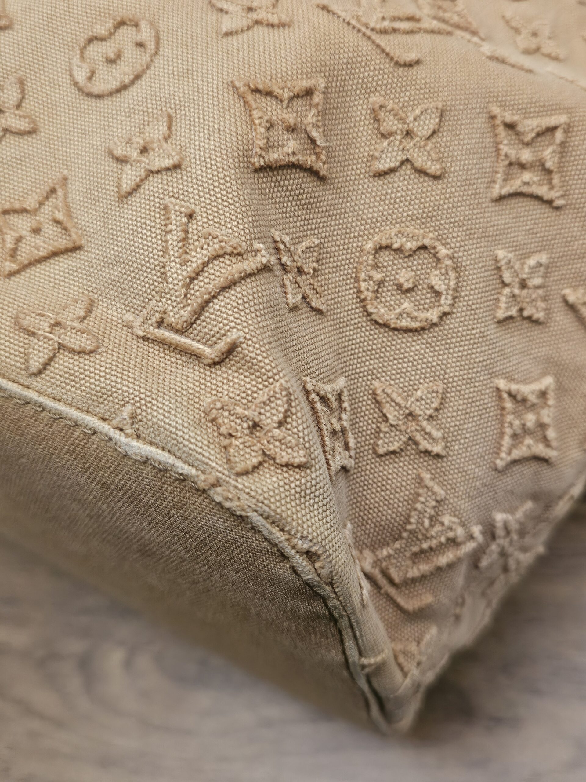 Louis Vuitton Denim Neverfull MM Beige - Image 15