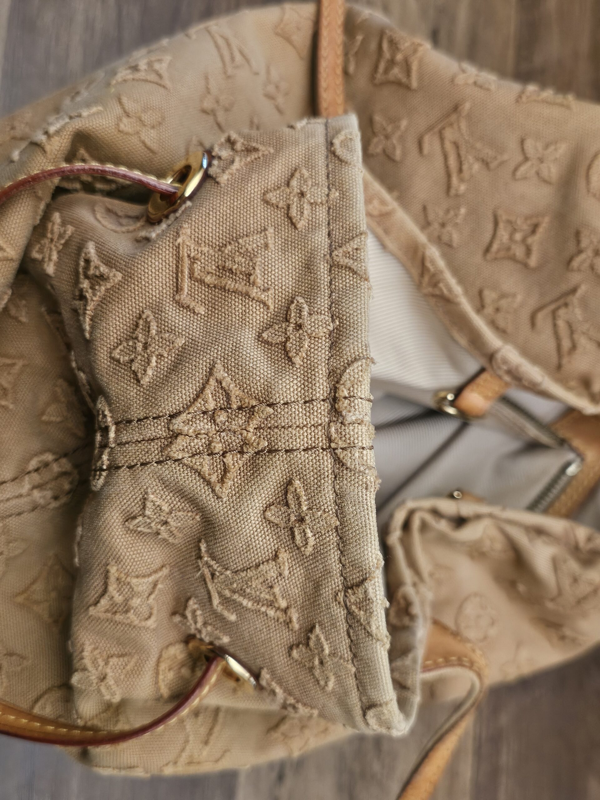 Louis Vuitton Denim Neverfull MM Beige - Image 24