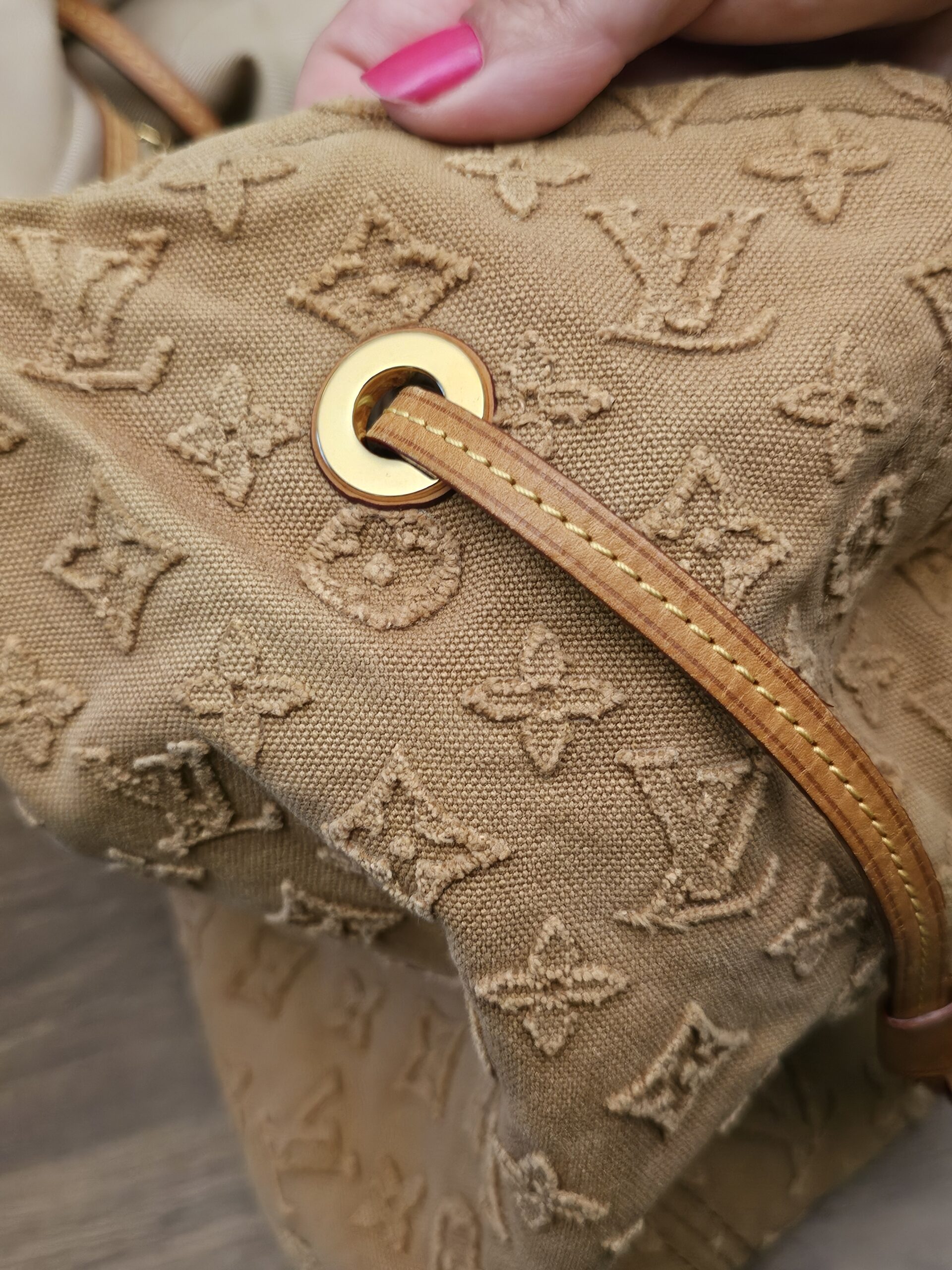 Louis Vuitton Denim Neverfull MM Beige - Image 27