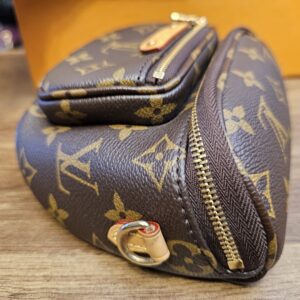 Angled view of the other end with its strap ring