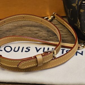 Removable adjustable leather strap with the bag and box