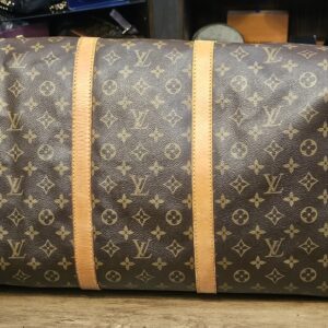 Base of the bag with the vachetta bands