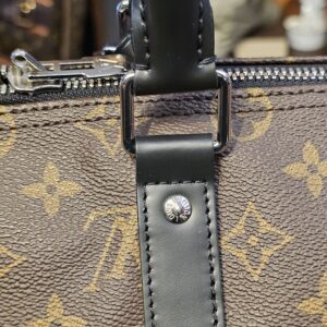Third handle attachment close up