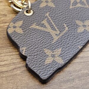 Monogram canvas reverse close up