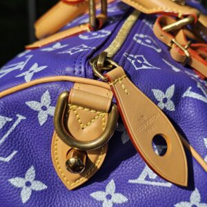 Zip pull and side D-ring