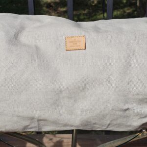 Pillow insert for keeping the shape
