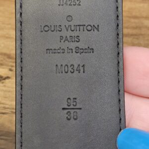 Inside stamp reading JJ4252, made in Spain, M0341, 95/38
