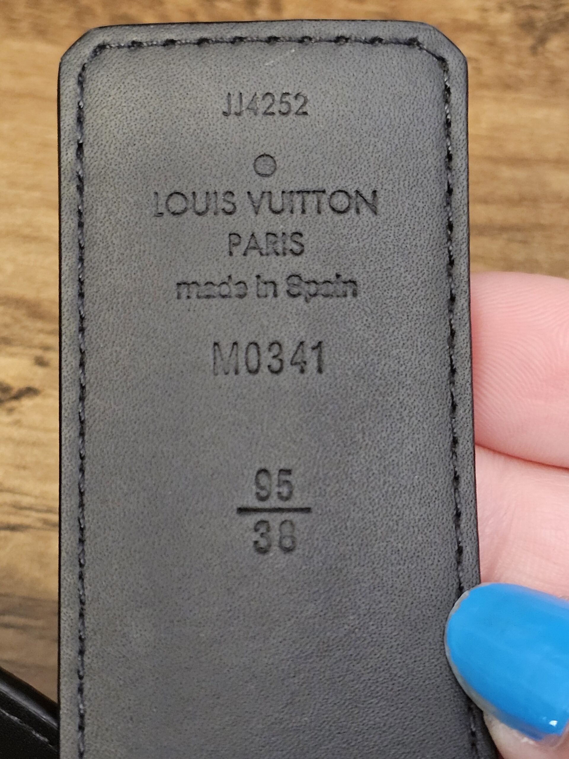Inside stamp reading JJ4252, made in Spain, M0341, 95/38