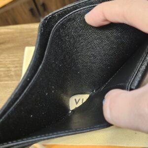 Inside the bill compartment