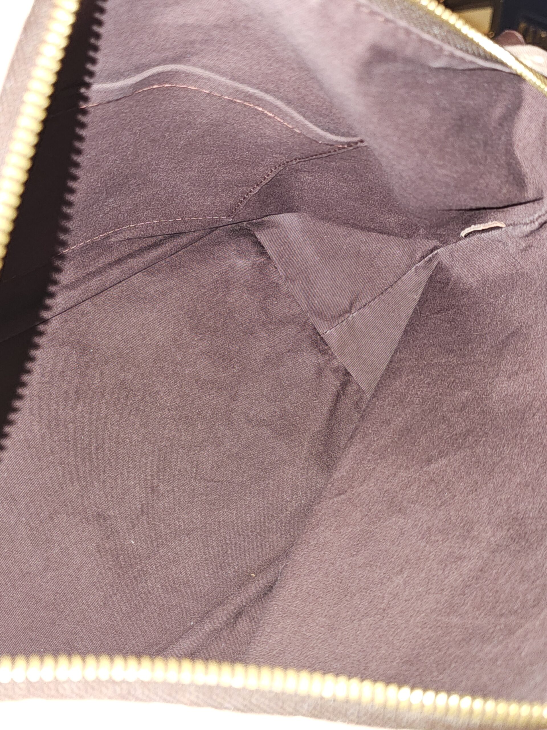 Interior lining and slip pocket