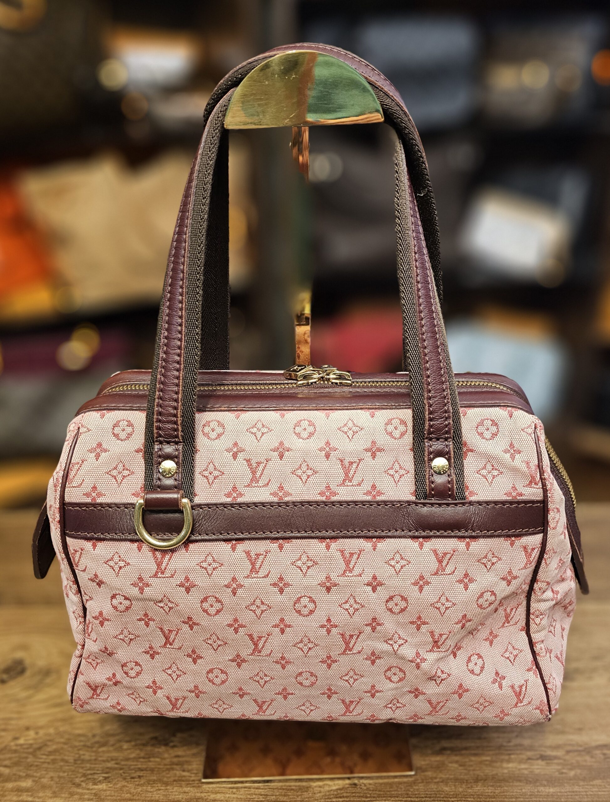 Back view of the bag
