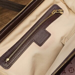 Interior zip pocket and phone pocket