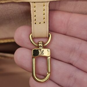 Interior gold-tone clip