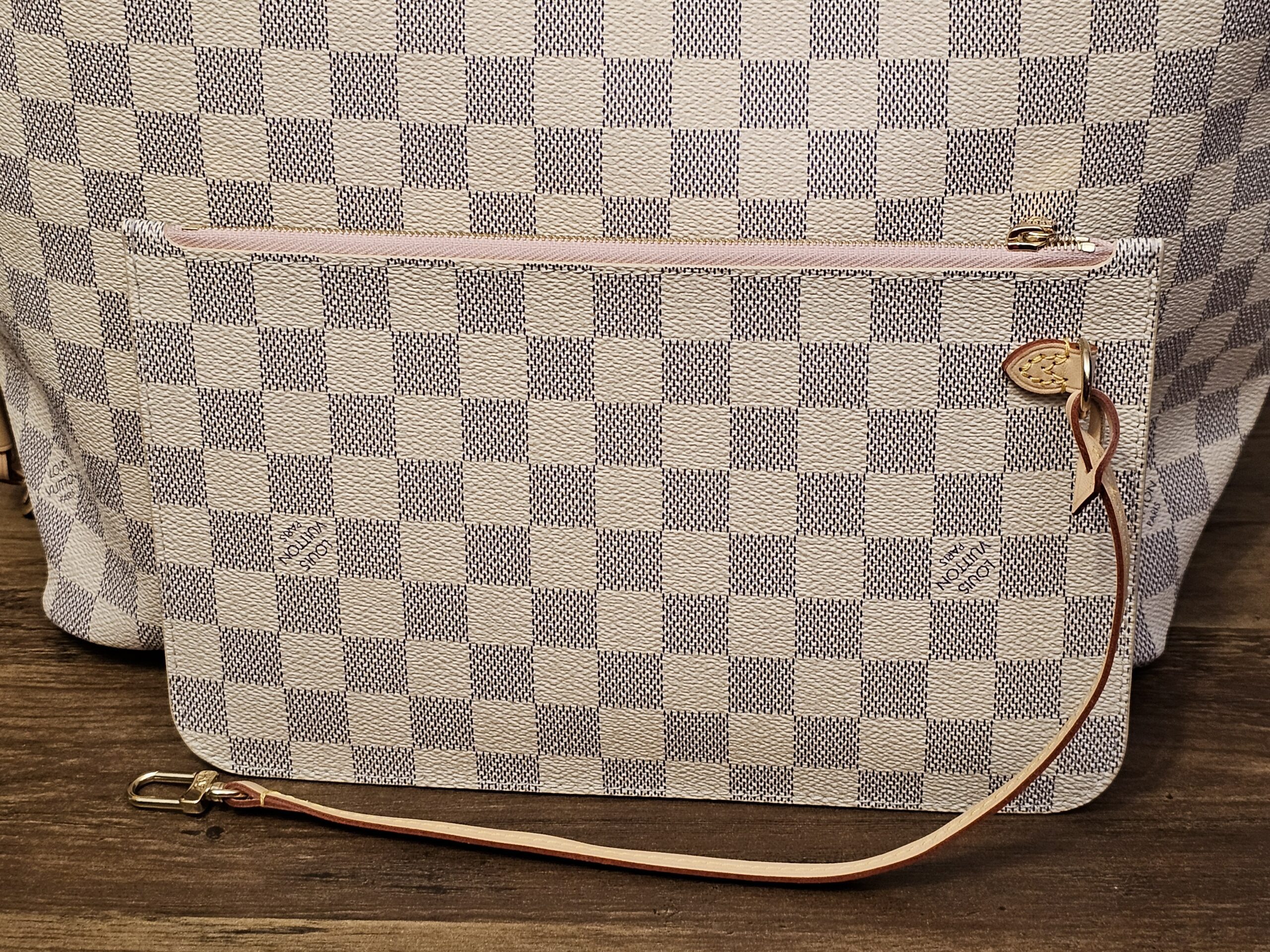 Matching removable pouch, front view