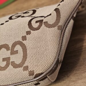 Close up of a bottom corner
